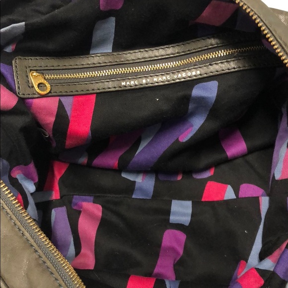 Marc by Marc handbag with gold dove - Picture 3 of 8